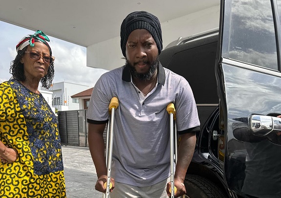 gospel-musician-sonnie-badu-recovering-from-accident 