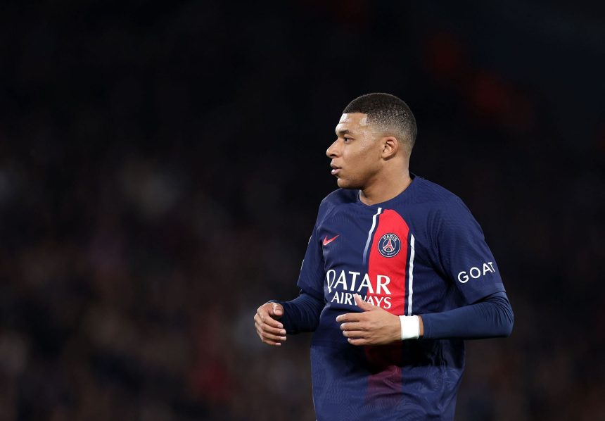 manchester-united-made-astronomical-offer-for-kylian-mbappe-before-psg-star-agreed-real-madrid-move-–-reports